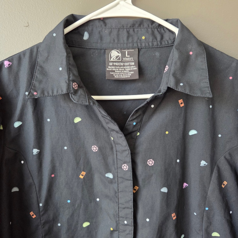 Taco Bell Womens Large Black All Over Print Button‎ Down Shirt Long Sleeve Retro